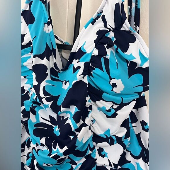 Jamaica Bay Blue Floral Tankini Swim Top size 8 - Picture 2 of 7